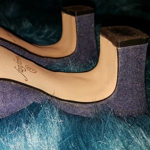 Shoes - GENTLY WORN Medium Wash Denim Sandals Shoes - GENTLY WORN Medium Wash Denim Sandals